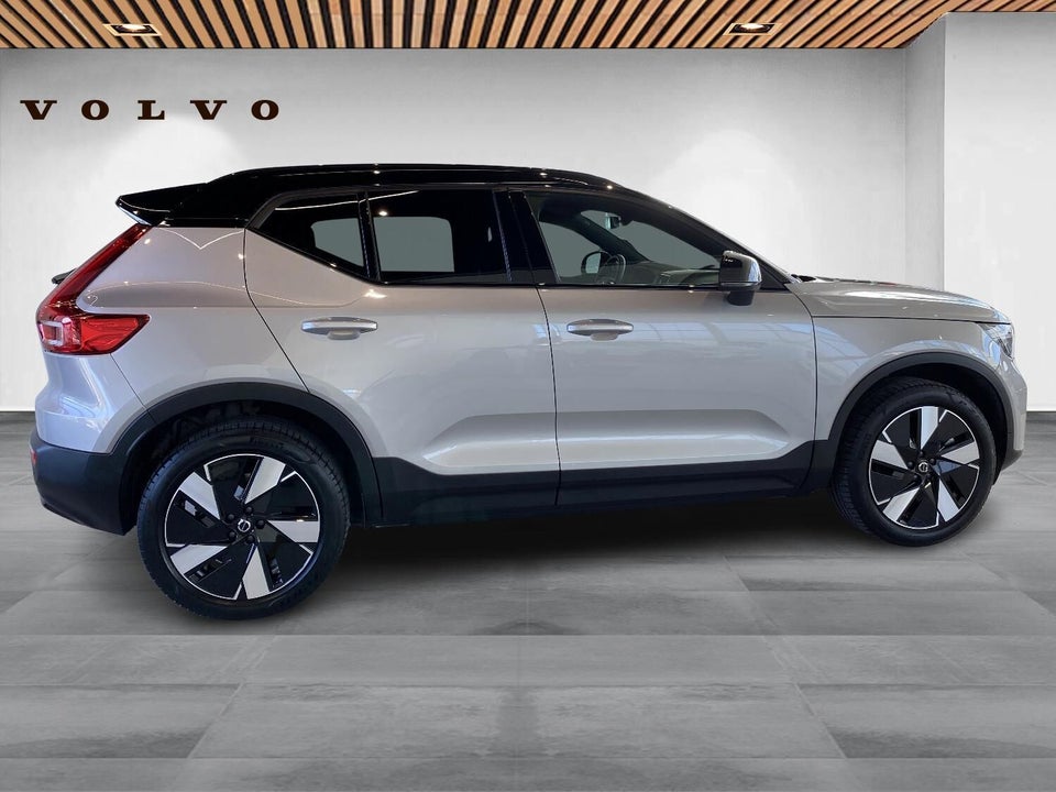 Volvo EX40 Extended Range Plus 5d