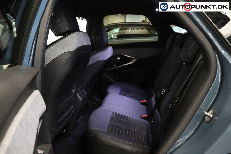 Peugeot e-3008 77 GT 5d