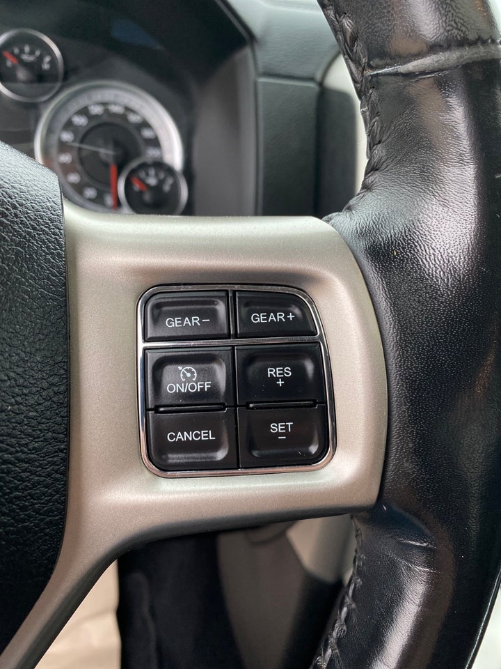 Dodge RAM 1500 5,7 V8 Laramie Crew Cab aut. 4x4 4d