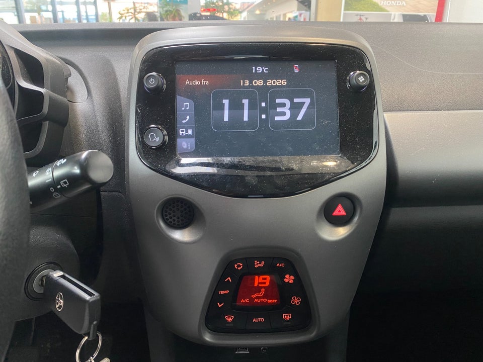 Toyota Aygo 1,0 VVT-i x-press 5d