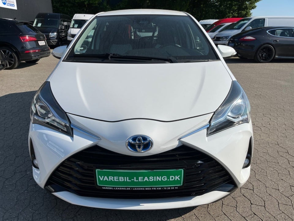 Toyota Yaris 1,5 Hybrid H1 e-CVT Van 5d