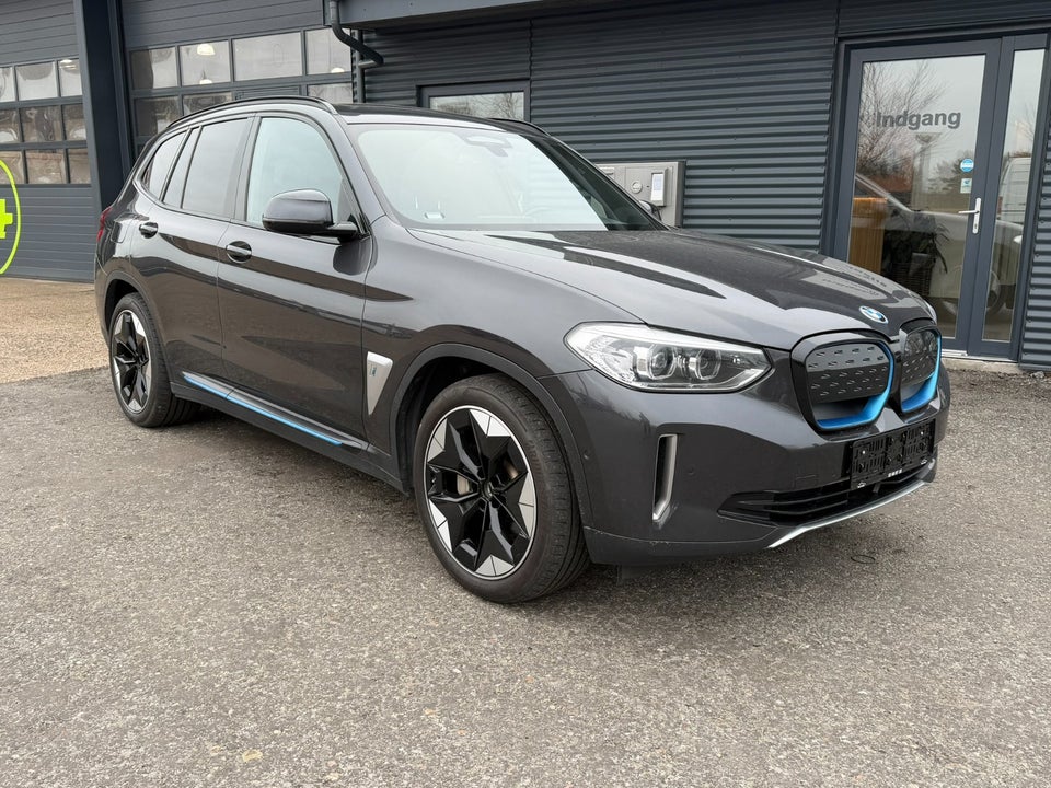 BMW iX3 Charged 5d
