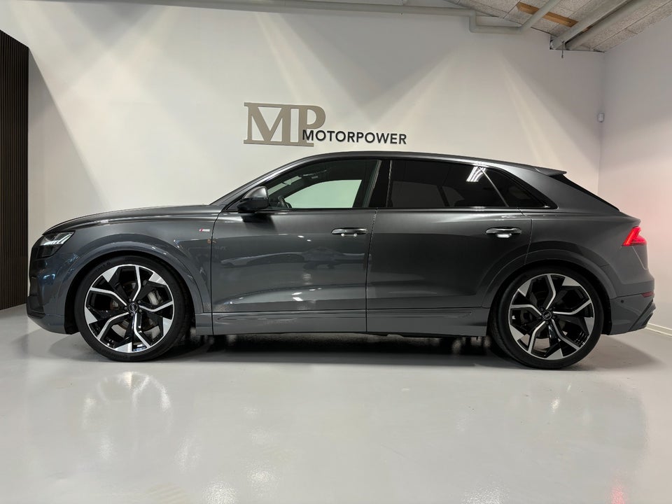 Audi Q8 50 TDi quattro Tiptr. Van 5d