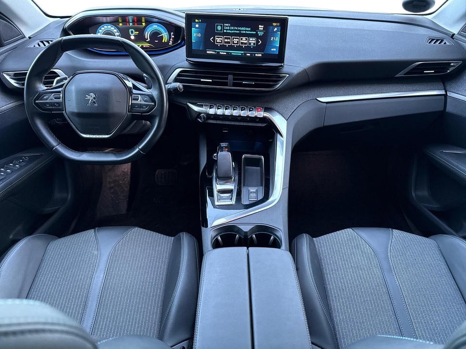 Peugeot 3008 1,6 Hybrid First Selection EAT8 5d