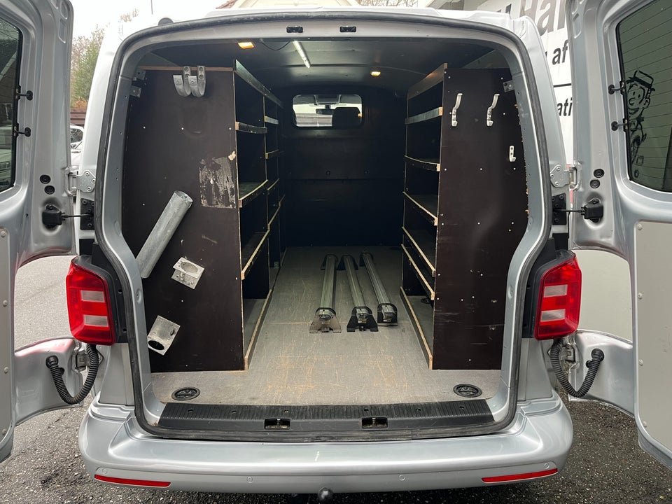 VW Transporter 2,0 TDi 150 Kassevogn DSG lang