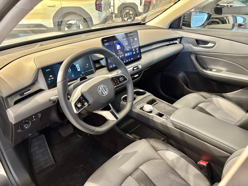 MG MGS5 64 Luxury 5d