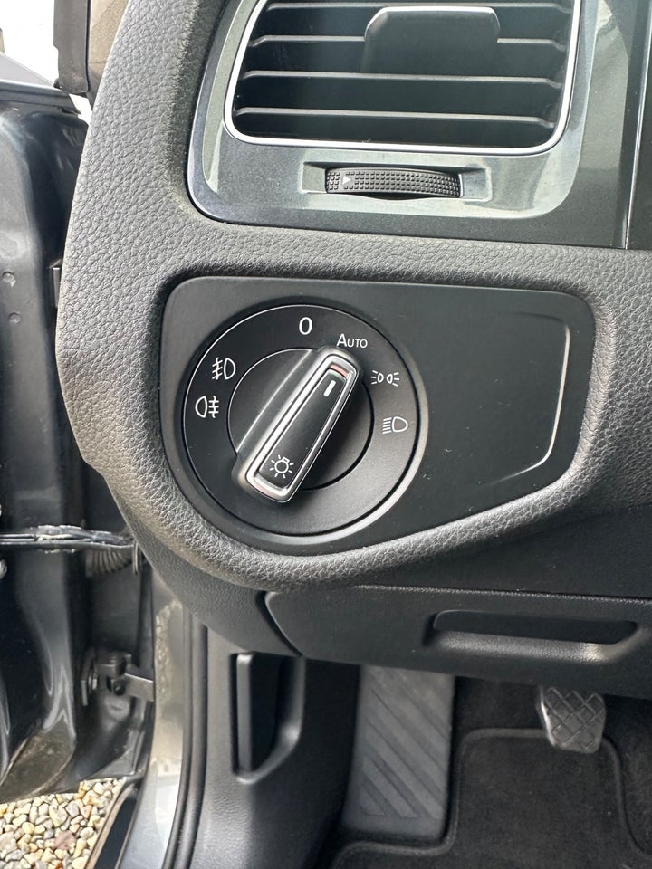 VW Golf VII 1,6 TDi 115 Comfortline 5d