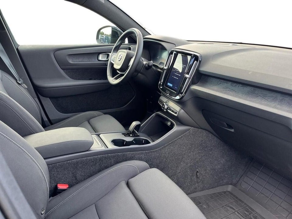 Volvo EC40 Extended Range Black Edition 5d