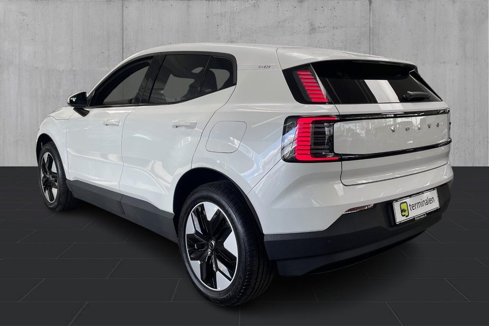 Volvo EX30 Extended Range Core 5d
