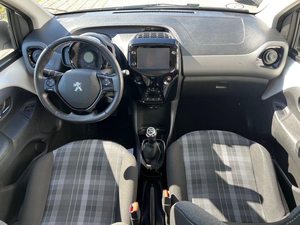 Peugeot 108 1,0 e-VTi 72 Infinity 5d