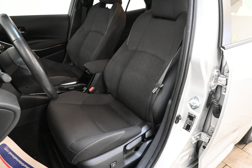 Toyota Corolla 1,8 Hybrid H3 MDS 5d