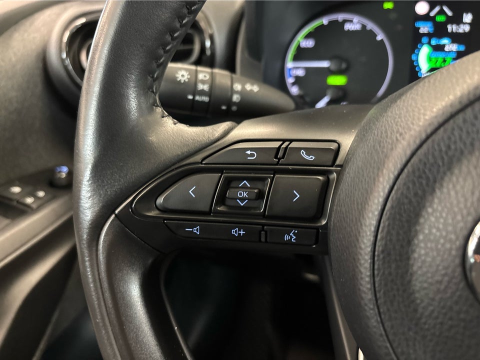 Toyota Yaris 1,5 Hybrid H1 e-CVT 5d
