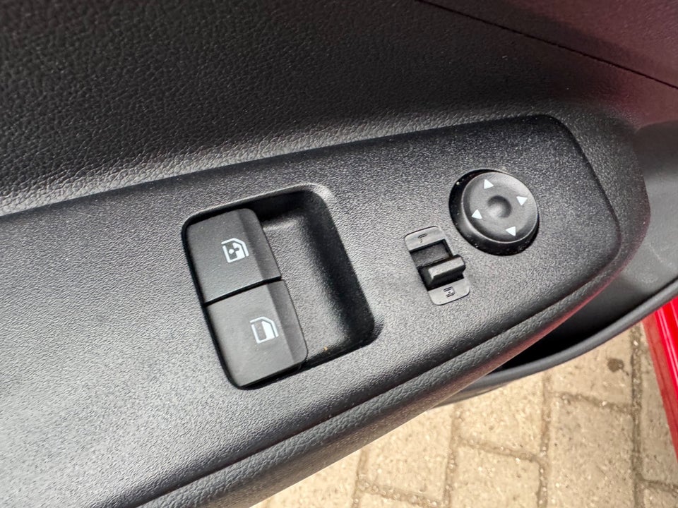 Hyundai i10 1,0 MPi Essential 5d