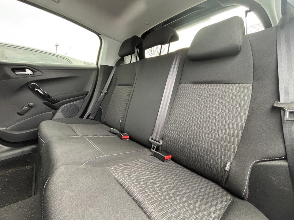 Peugeot 208 1,2 VTi 82 Allure 5d