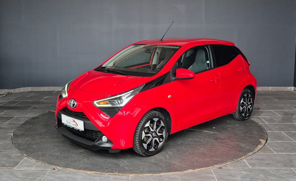 Toyota Aygo 1,0 VVT-i x-press 5d