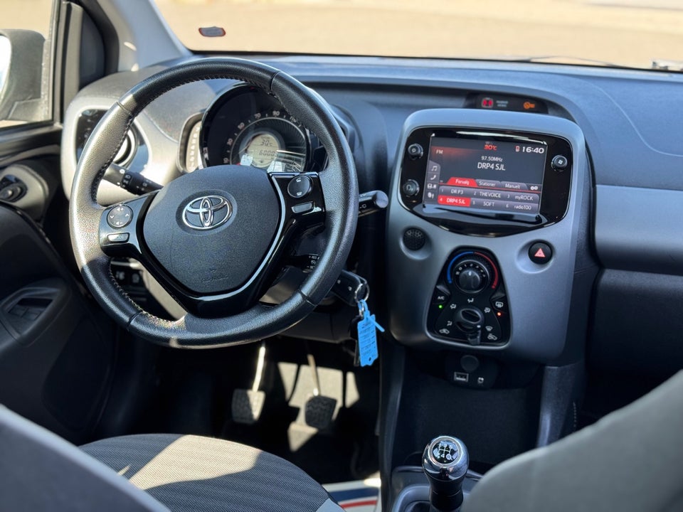 Toyota Aygo 1,0 VVT-i x-play 5d