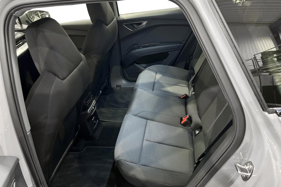 Audi Q4 e-tron 45 Progress 5d