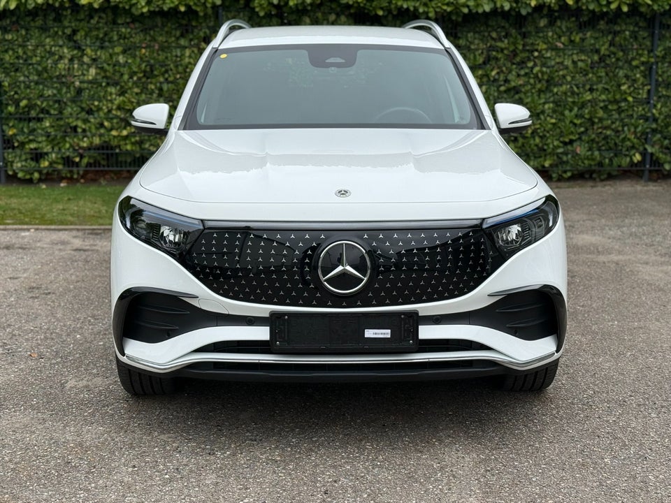 Mercedes EQB250+ AMG Line 5d