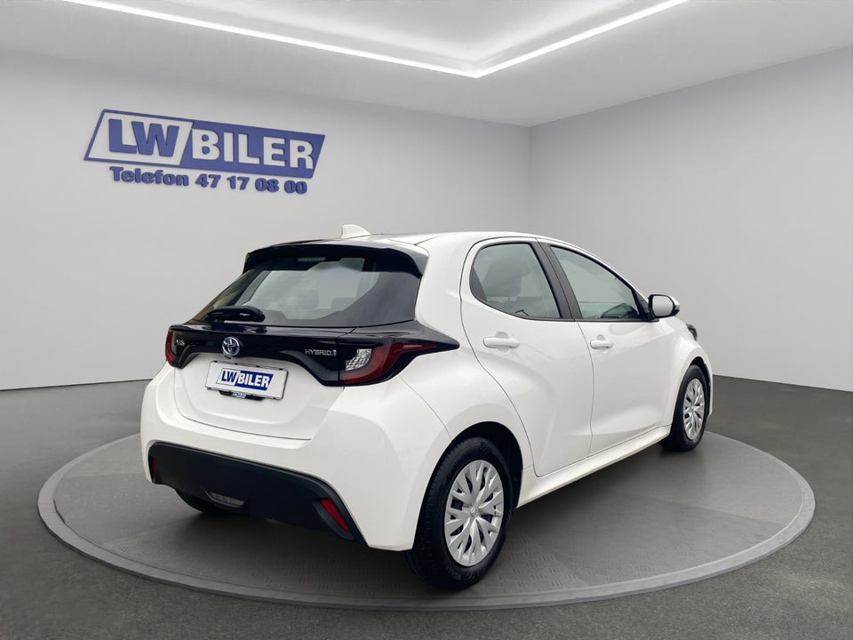 Toyota Yaris 1,5 Hybrid Essential e-CVT 5d