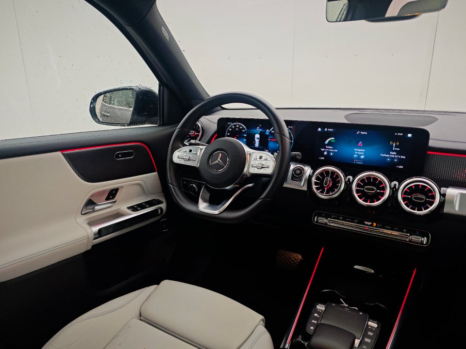 Mercedes EQB300 AMG Line 4Matic 5d