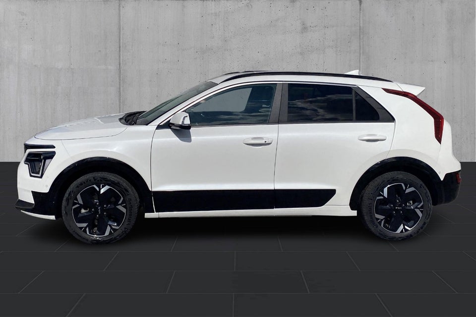 Kia Niro 64 EV Premium 5d