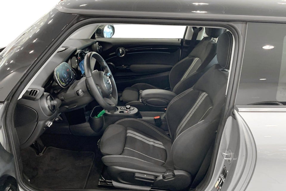 MINI Cooper SE Classic 3d