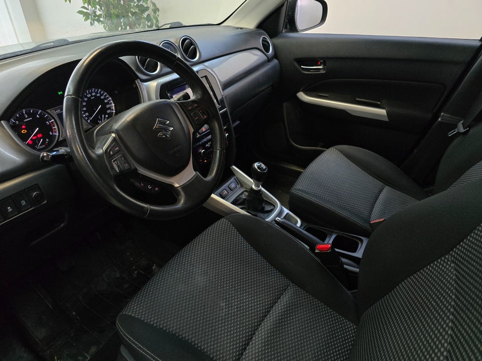 Suzuki Vitara 1,6 DDiS Active 5d