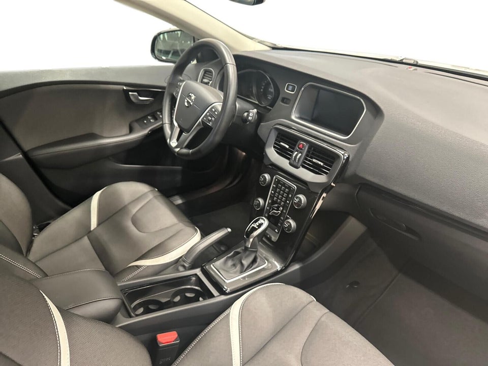 Volvo V40 2,0 D3 150 Dynamic Edition aut. 5d