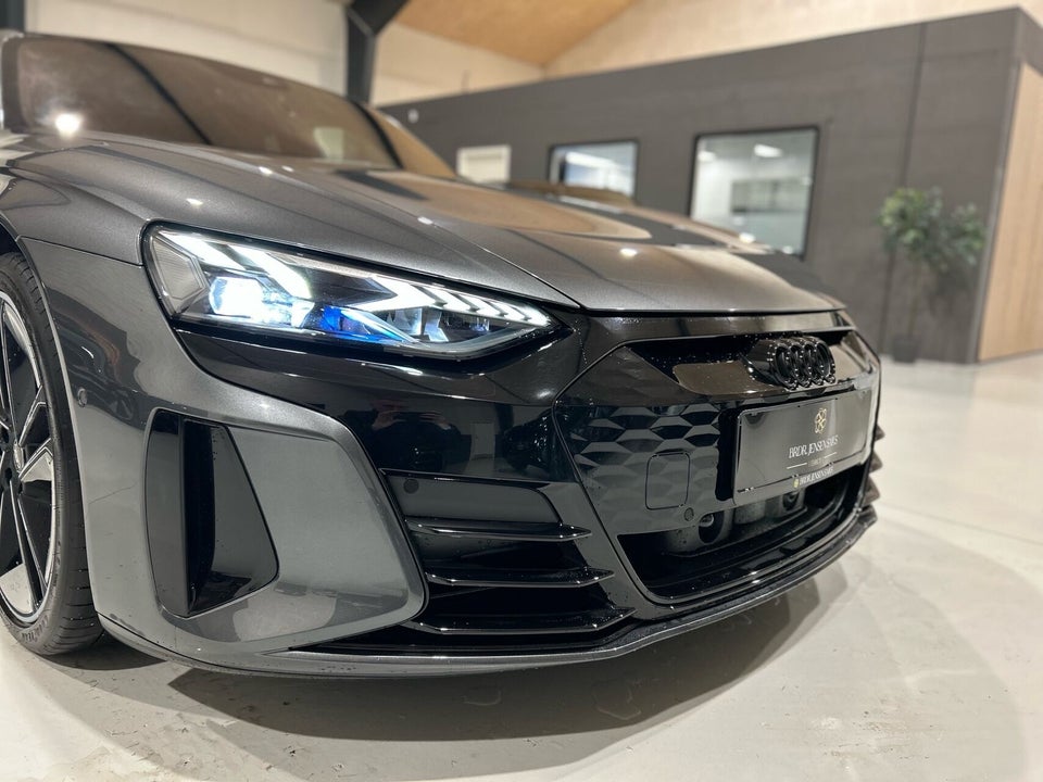 Audi RS e-tron GT quattro 4d