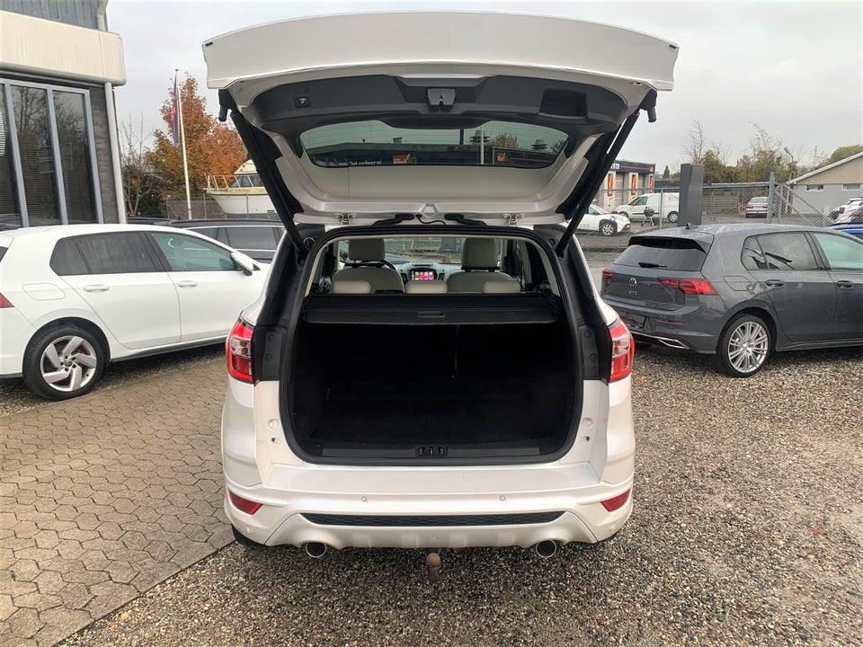 Ford Kuga 2,0 TDCi 180 Vignale aut. AWD 5d
