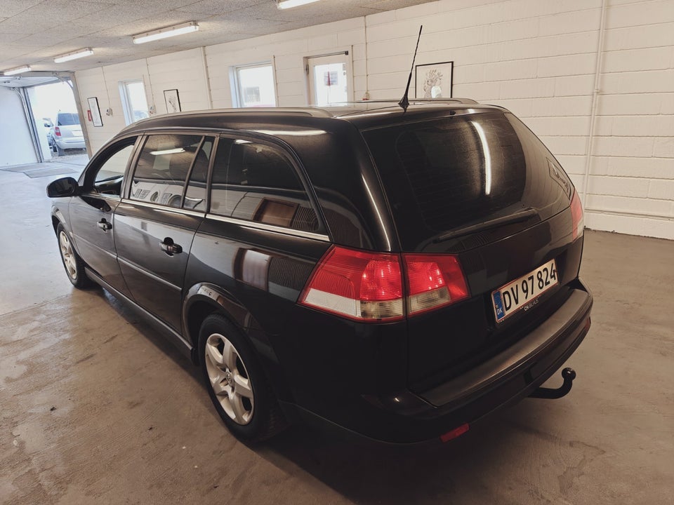 Opel Vectra 1,9 CDTi Elegance stc. 5d