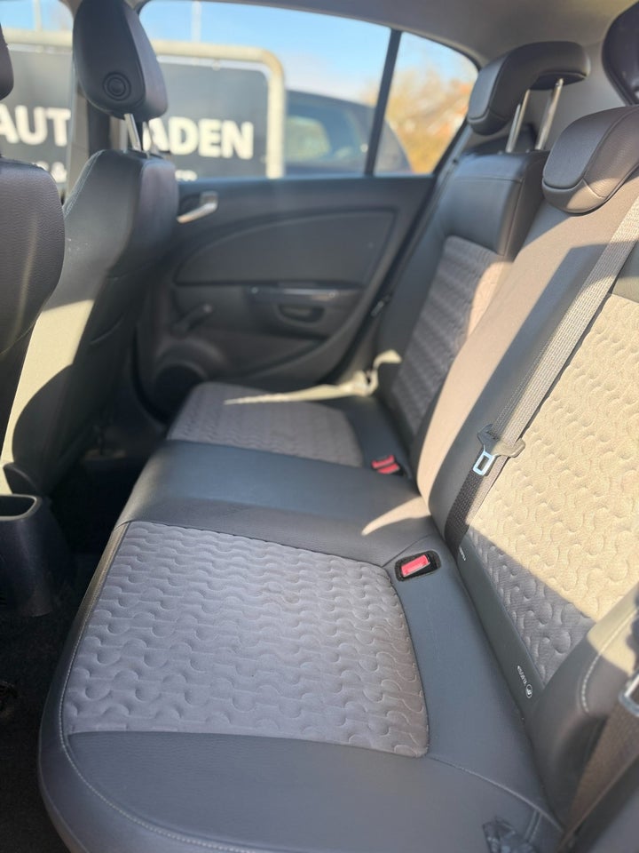 Opel Corsa 1,4 16V Cosmo 5d