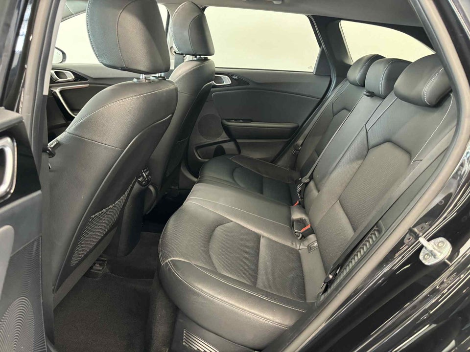 Kia Ceed 1,6 PHEV Upgrade Premium+ SW DCT 5d