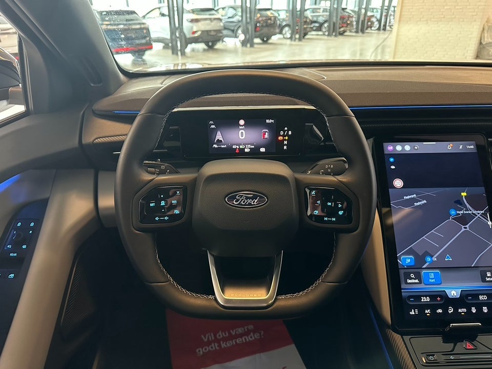 Ford Explorer 77 Premium Extended Range 5d