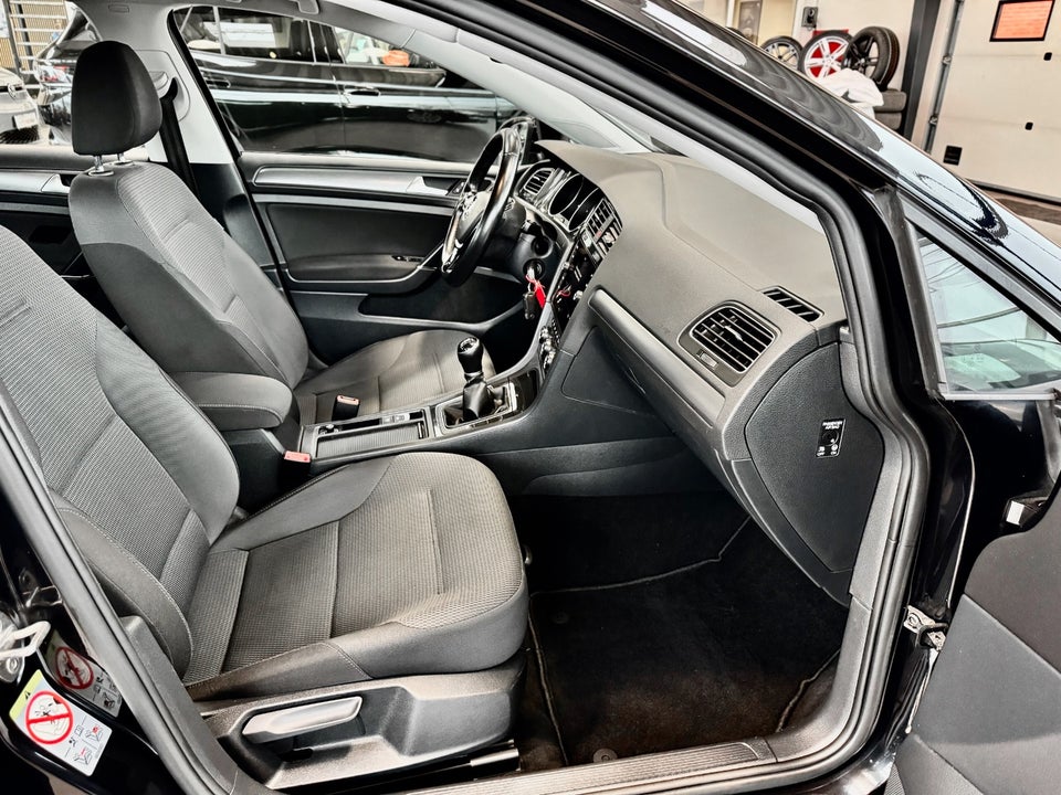 VW Golf VII 1,5 TSi 130 Comfortline 5d