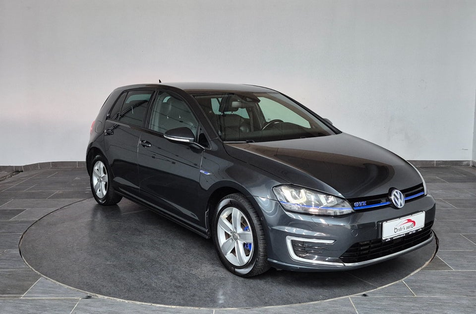 VW Golf VII 1,4 GTE DSG 5d