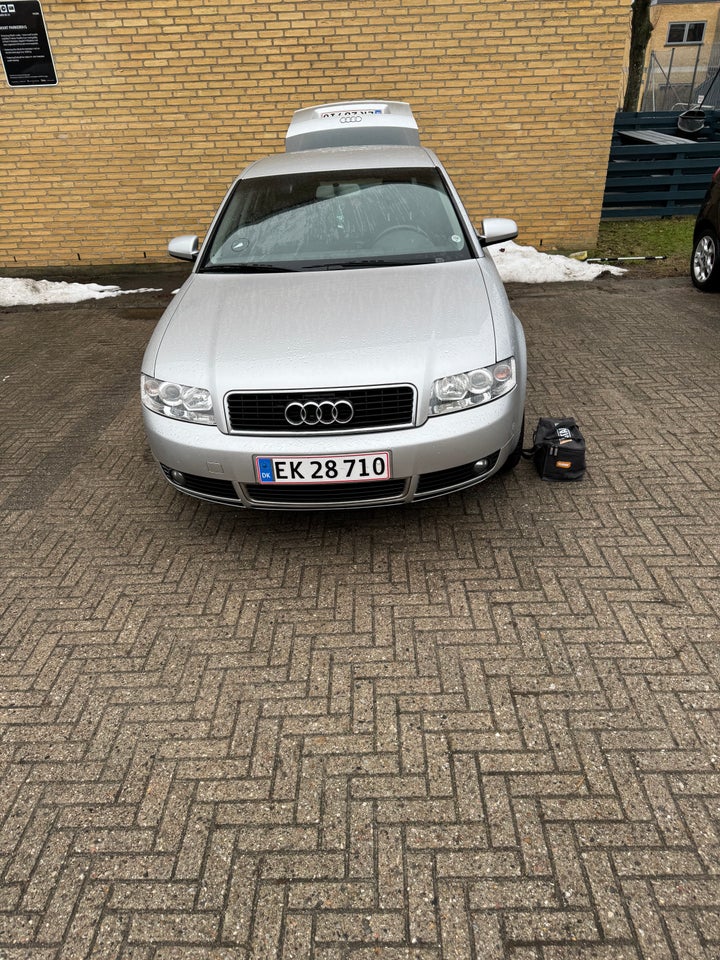 Audi A4 1,6 4d