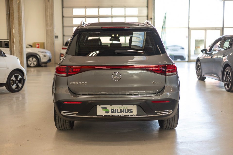 Mercedes EQB300 4Matic 5d