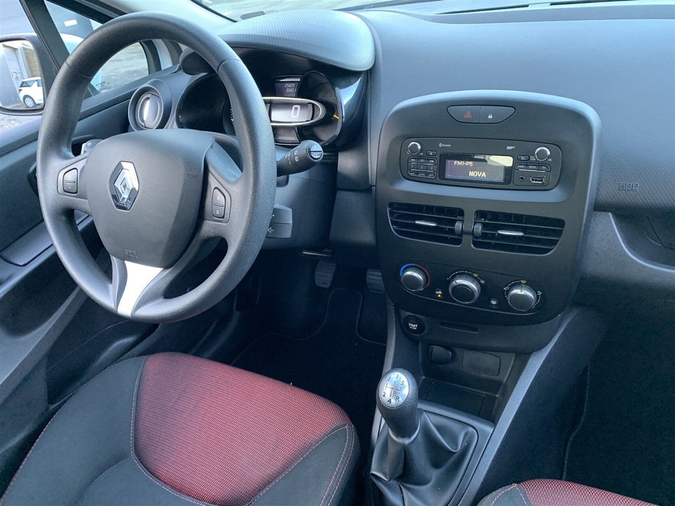 Renault Clio IV 1,2 16V Authentique 5d