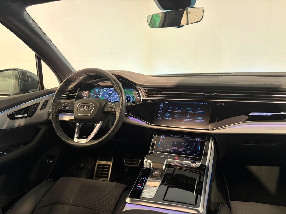Audi Q7 55 TFSi e S-line quattro Tiptr. 5d
