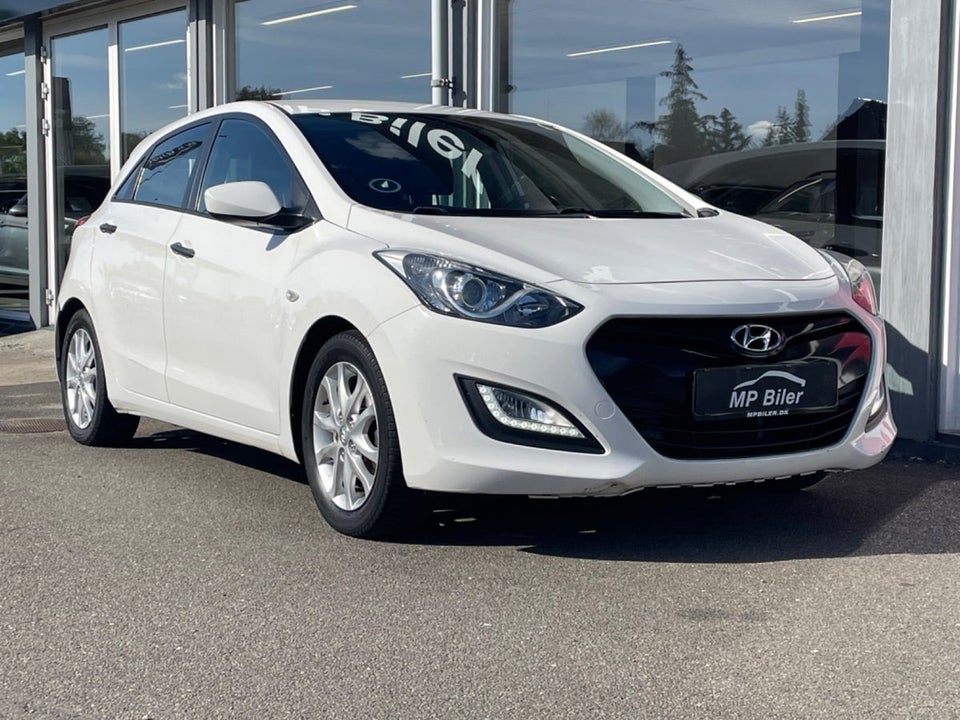 Hyundai i30 1,6 CRDi 110 Style Eco 5d