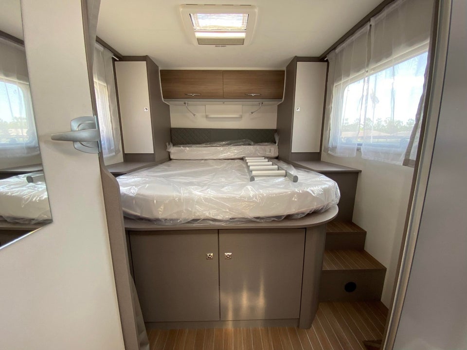 Etrusco T7400QB 2,3 MJT aut. 5d