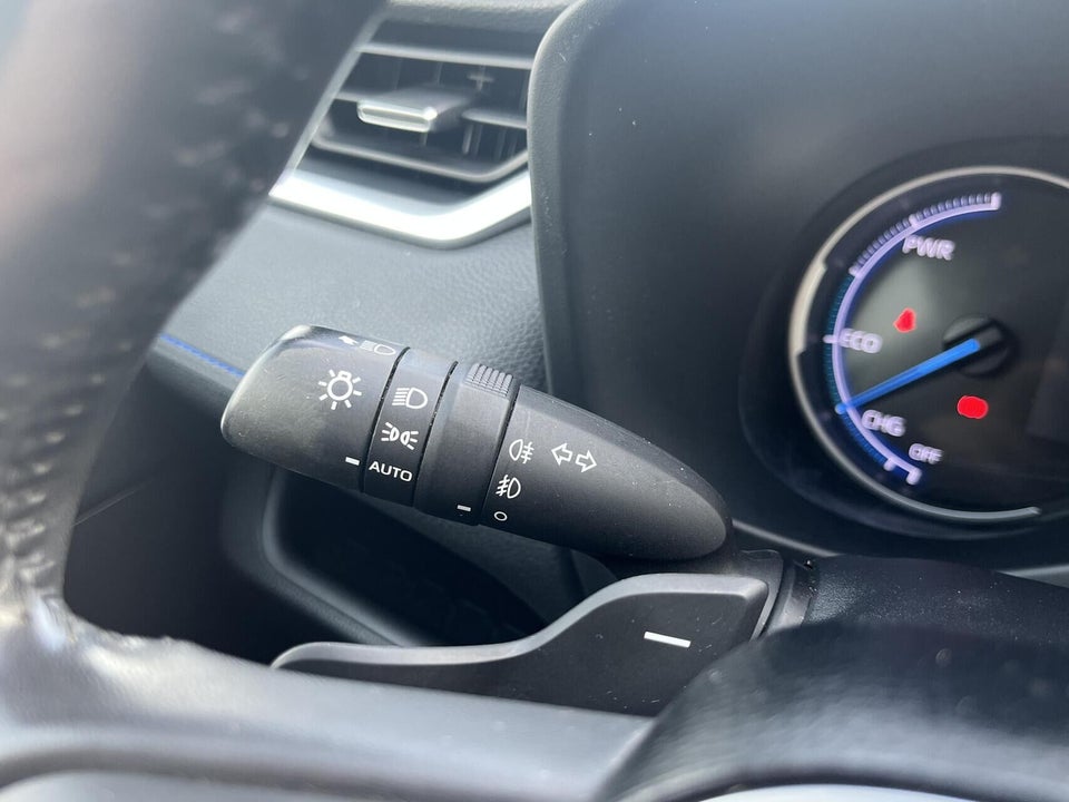 Toyota RAV4 2,5 Hybrid H3 Style MDS 5d