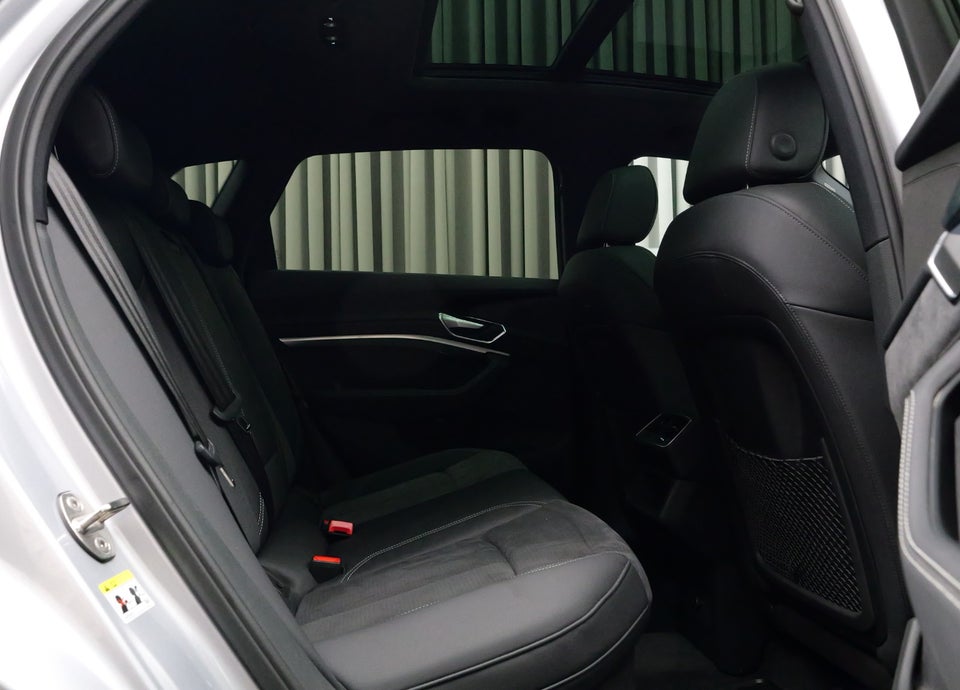 Audi e-tron 55 S-line quattro 5d