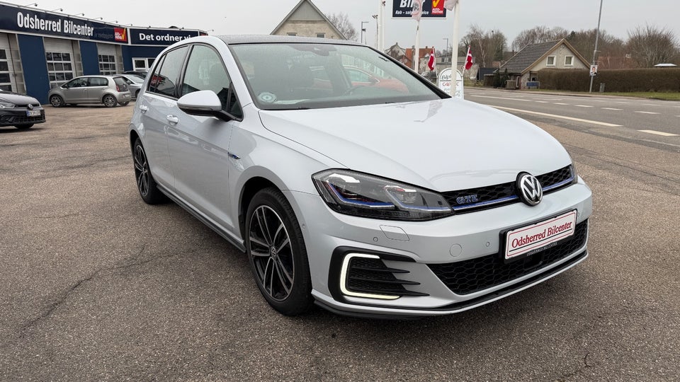 VW Golf VII 1,4 GTE DSG 5d