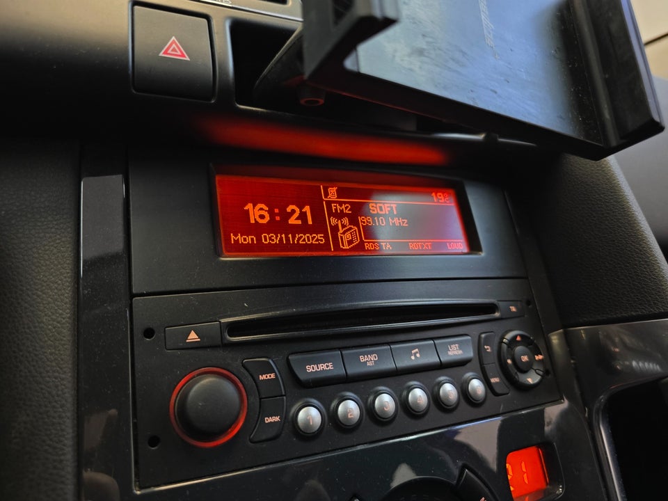 Peugeot 3008 2,0 HDi 150 Active Van 5d