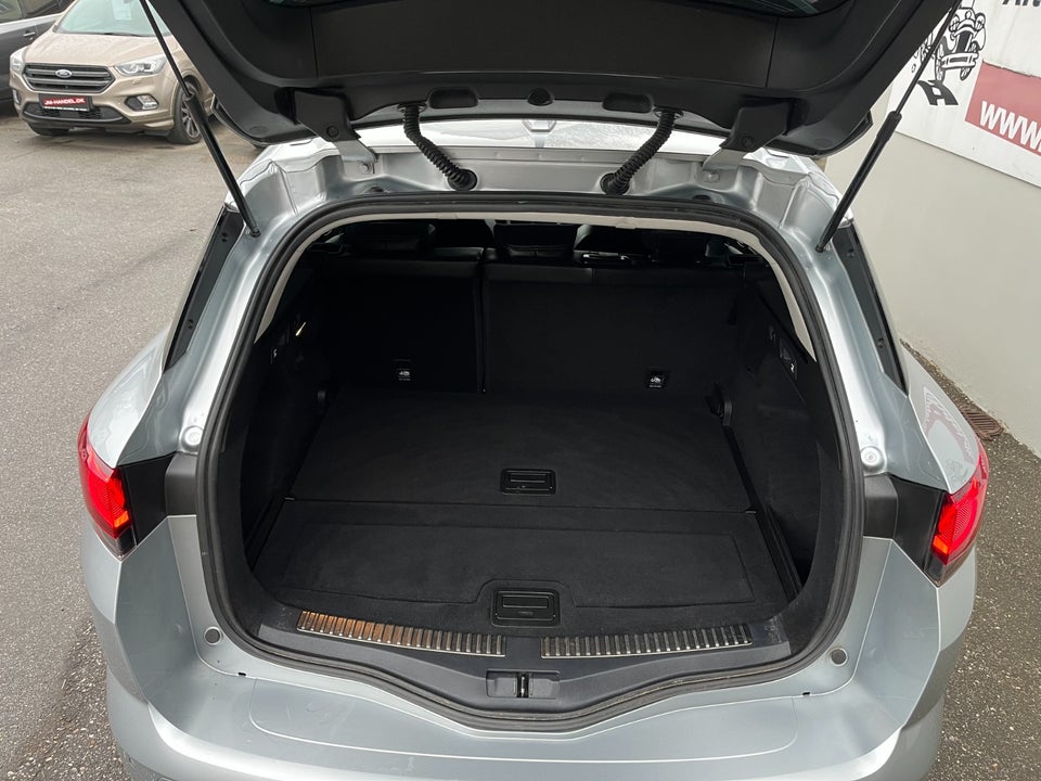 Renault Megane IV 1,3 TCe 160 Intens Sport Tourer EDC 5d