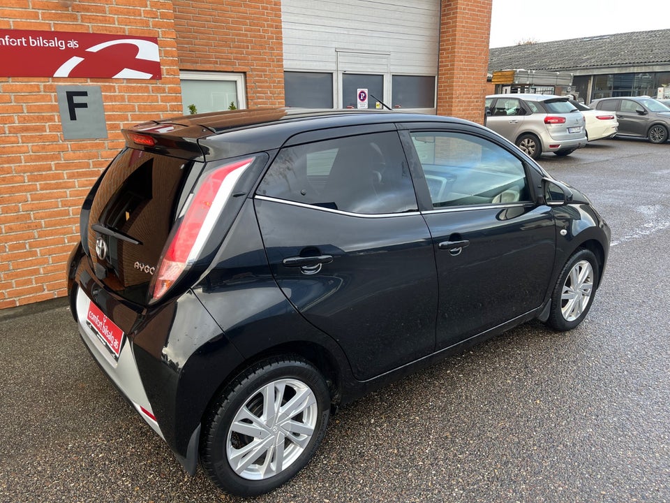 Toyota Aygo 1,0 VVT-i x-black II 5d