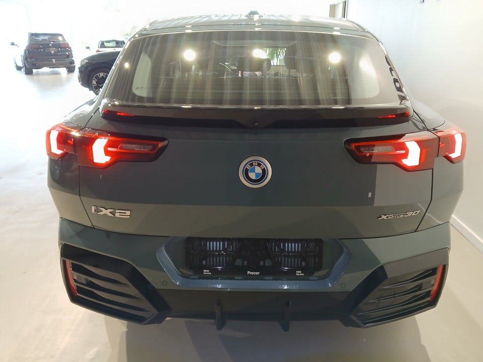 BMW iX2 xDrive30 Fully Charged M-Sport 5d