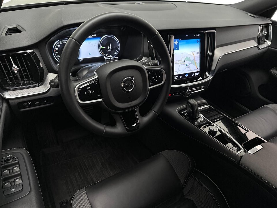 Volvo V60 2,0 T6 ReCharge R-Design aut. AWD 5d